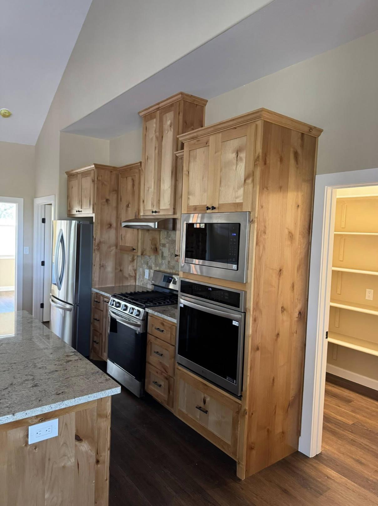 Knotty Alder Chef's Kitchen